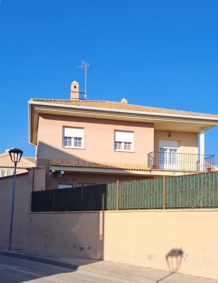 Exterior view of House or chalet for sale in Utrera  with Air Conditioner, Heating and Private garden