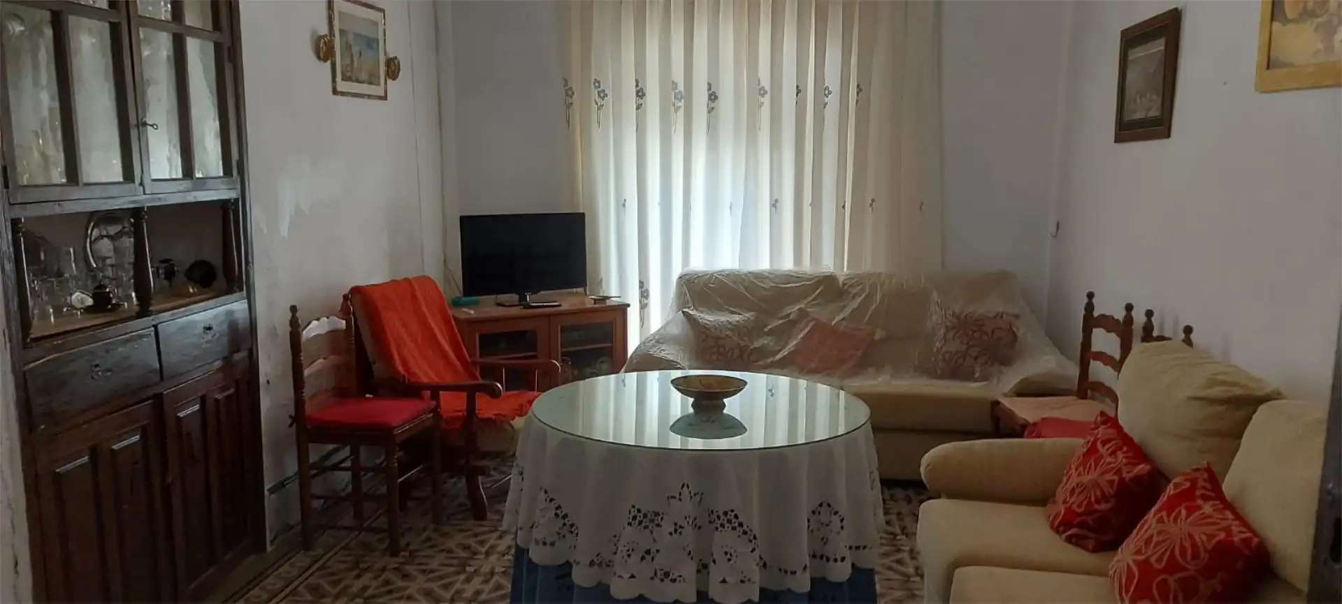 Detached homes for sale in Calle en Medio, 35, Hinojales Living room of Detached homes for sale in Hinojales with Storage room, Furnished and Washing machine