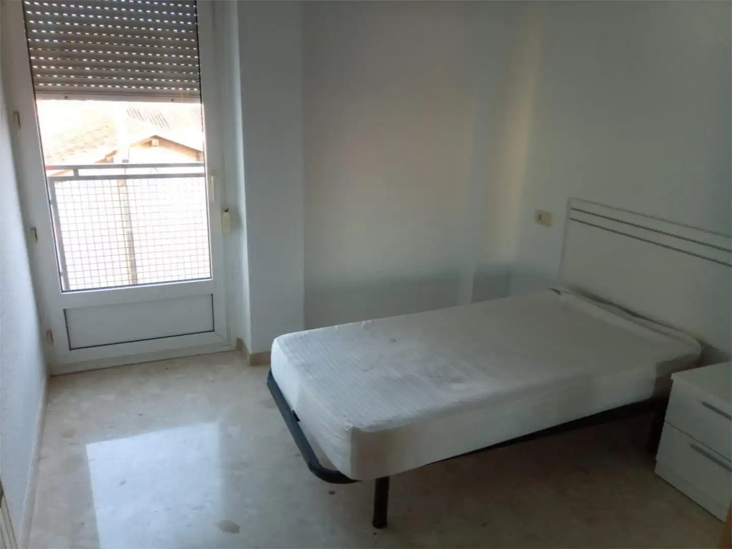 Casa adosada en venta en Calle del Carmen, 3, Alcañiz Habitación de Casa adosada en venta en Alcañiz con Aire acondicionado, Terraza y Balcón
