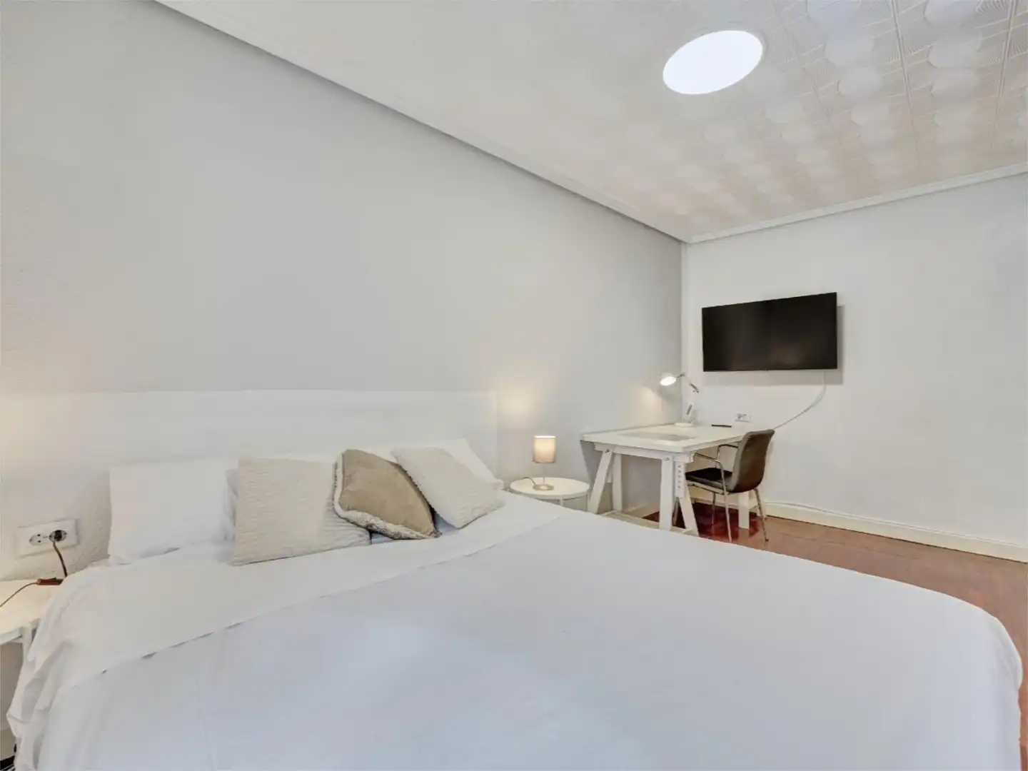 Room in Calle Isaac Albéniz, 15, Milagrosa Bedroom of Flat for share in Pamplona / Iruña with Heating, Parquet flooring and Furnished