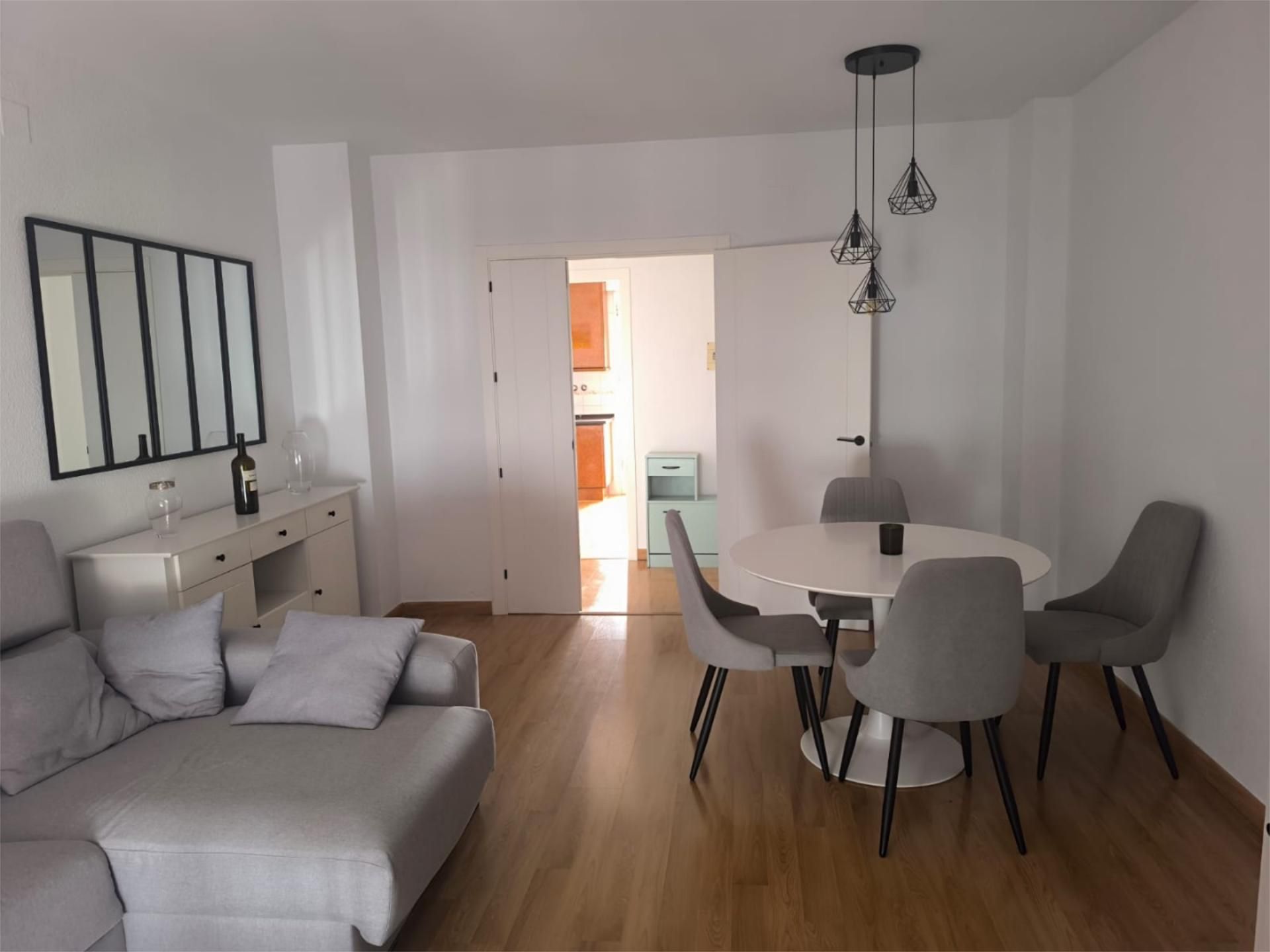 Living room of Flat to share in La Rinconada  with Air Conditioner, Heating and Parquet flooring