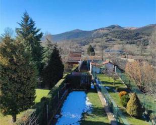 Jardí de Casa adosada en venda en La Robla 