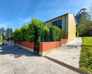 Exterior view of House or chalet for sale in Santiago de Compostela   with Heating, Private garden and Parquet flooring