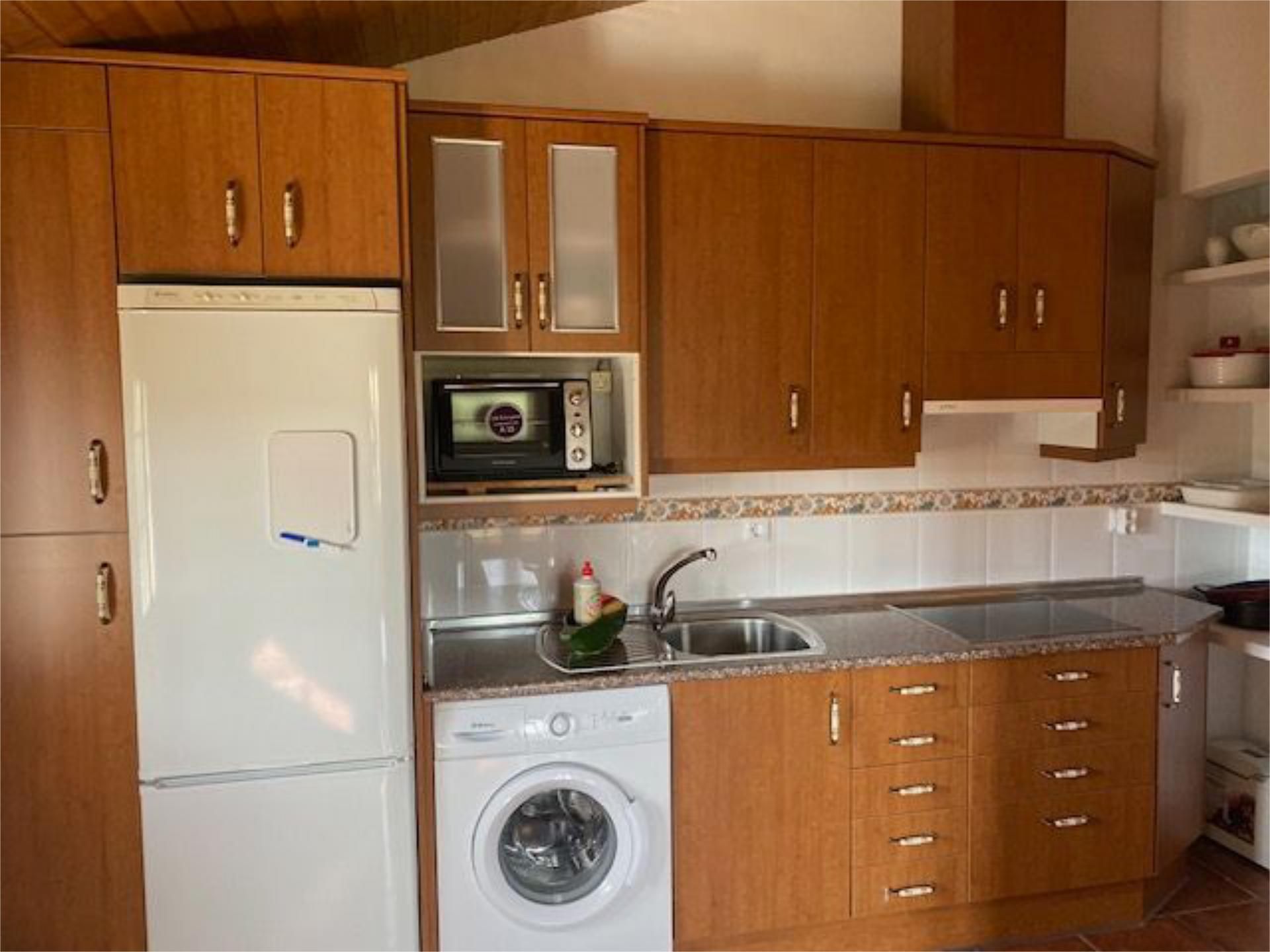 Küche von Wohnung zum verkauf in Sotillo de las Palomas mit Heizung, Privatgarten und Terrasse