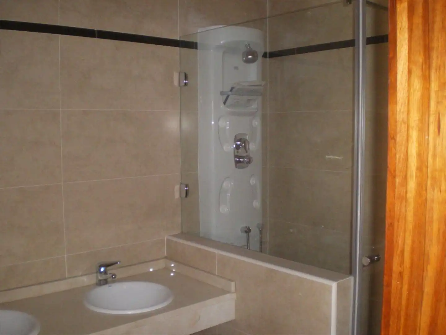 Piso de alquiler en Calle Carmen Martin Gaite, 72, Hervencias Baño de Piso de alquiler en Ávila con Calefacción, Jardín privado y Parquet