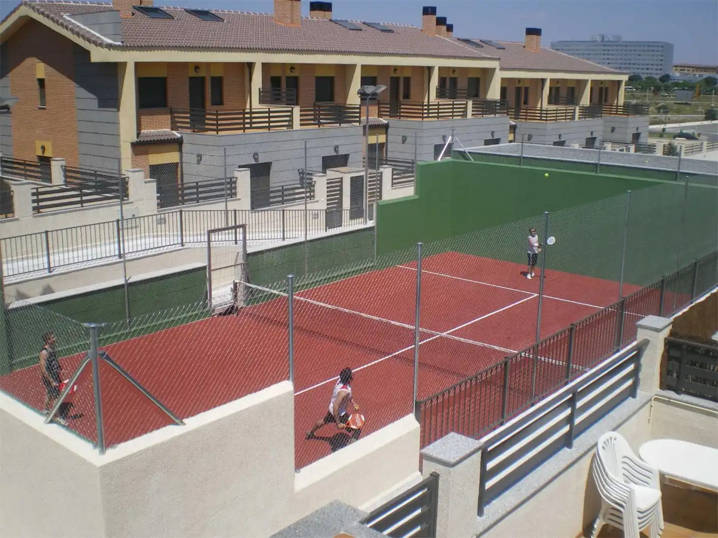 Piso de alquiler en Calle Carmen Martin Gaite, 72, Hervencias Vista exterior de Piso de alquiler en Ávila con Calefacción, Jardín privado y Parquet
