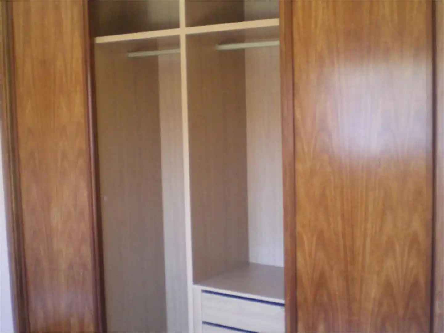 Piso de alquiler en Calle Carmen Martin Gaite, 72, Hervencias Habitación de Piso de alquiler en Ávila con Calefacción, Jardín privado y Parquet