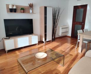 Living room of Flat to rent in Elda  with Air Conditioner, Heating and Parquet flooring