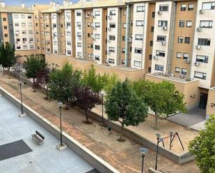 Vista exterior de Pis de lloguer en  Toledo Capital amb Calefacció, Jardí privat i Terrassa