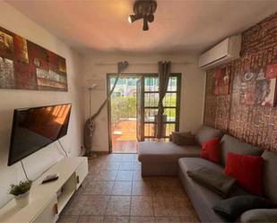 Living room of Apartment for sale in Santa Lucía de Tirajana  with Heating, Private garden and Terrace