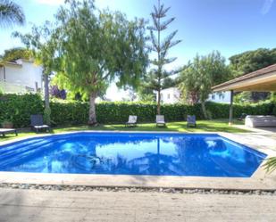 Piscina de Casa o xalet en venda en Sitges amb Aire condicionat, Terrassa i Piscina