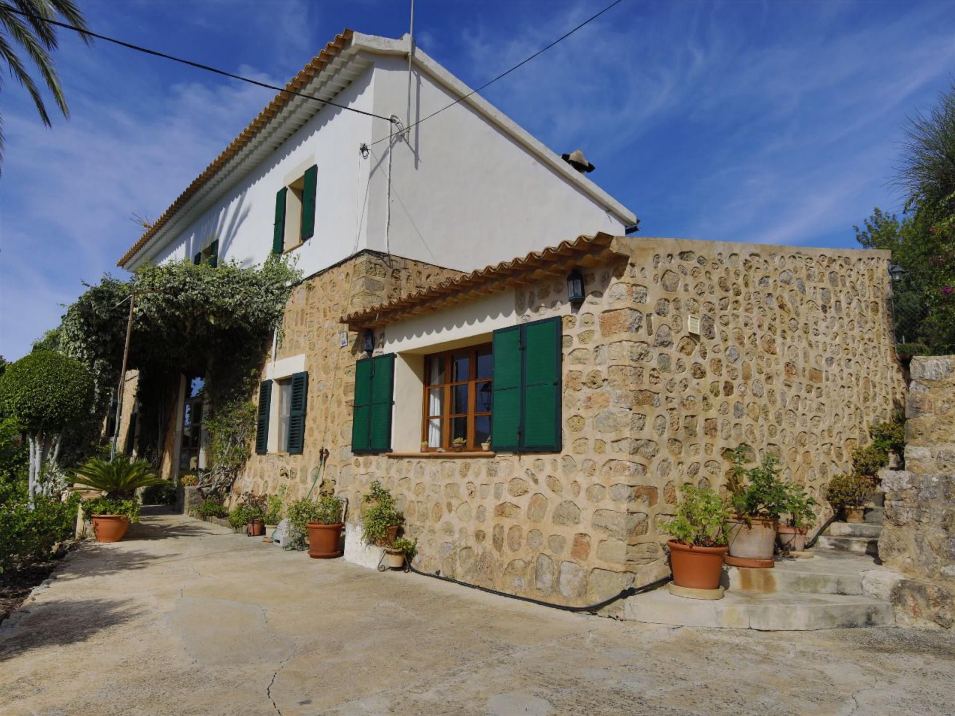 Vista exterior de Finca rústica en venda en Sóller amb Aire condicionat, Terrassa i Piscina