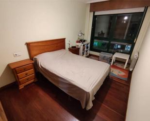 Bedroom of Flat to rent in Santiago de Compostela   with Heating, Storage room and Furnished