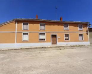 Exterior view of Single-family semi-detached for sale in Becerril de Campos