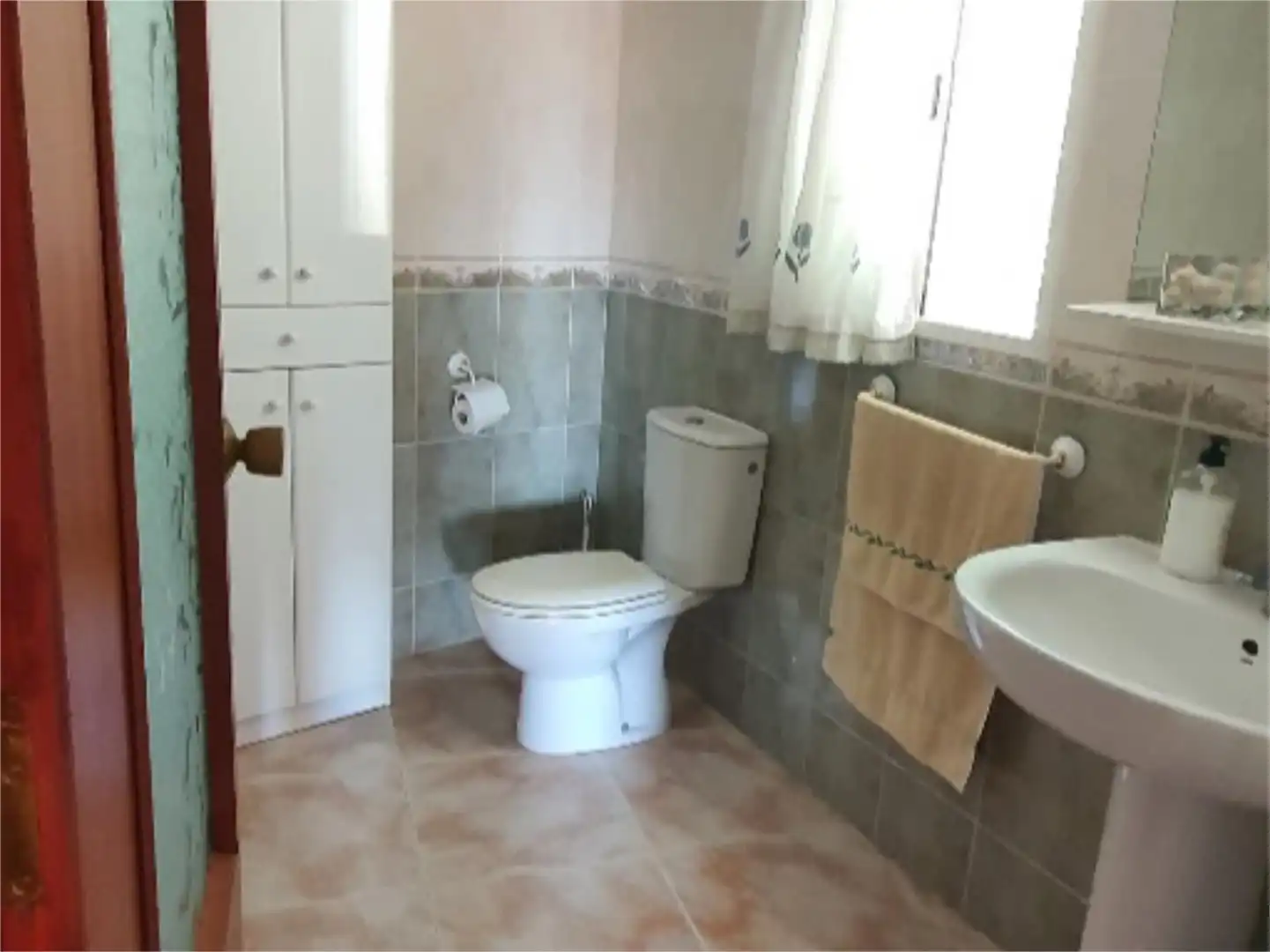 Badezimmer von Wohnung zum Verkauf in Torrejoncillo del Rey mit Heizung und Möbliert