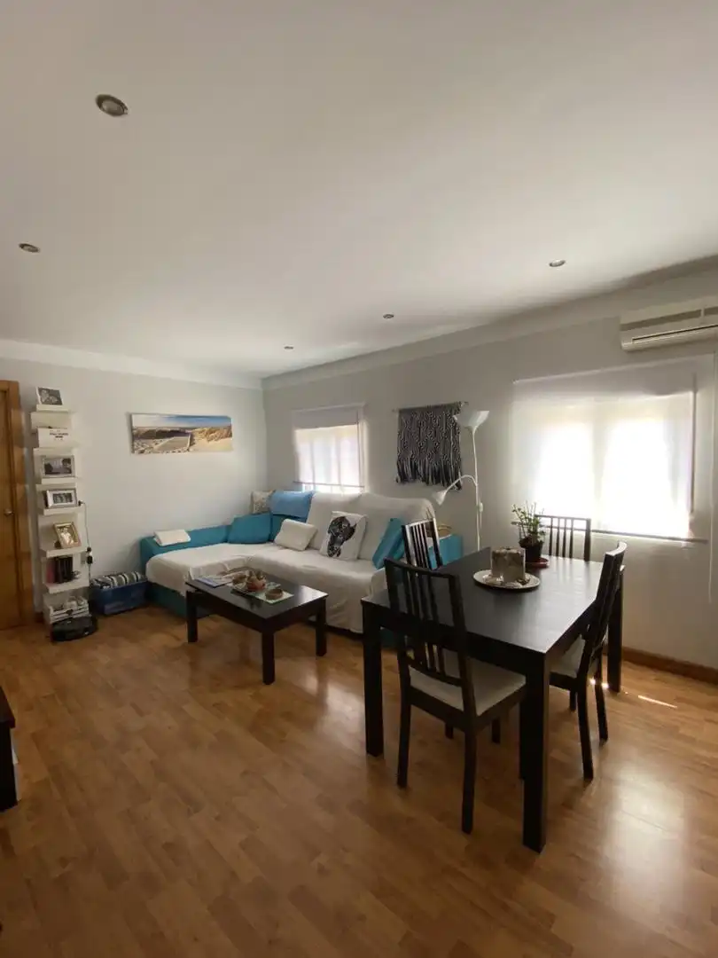 Piso en venta en Calle Cibeles, 1, Astilleros - La Paz - Loreto - El Corte Inglés Sala de estar de Piso en venta en Cádiz con Aire acondicionado, Parquet y Amueblado