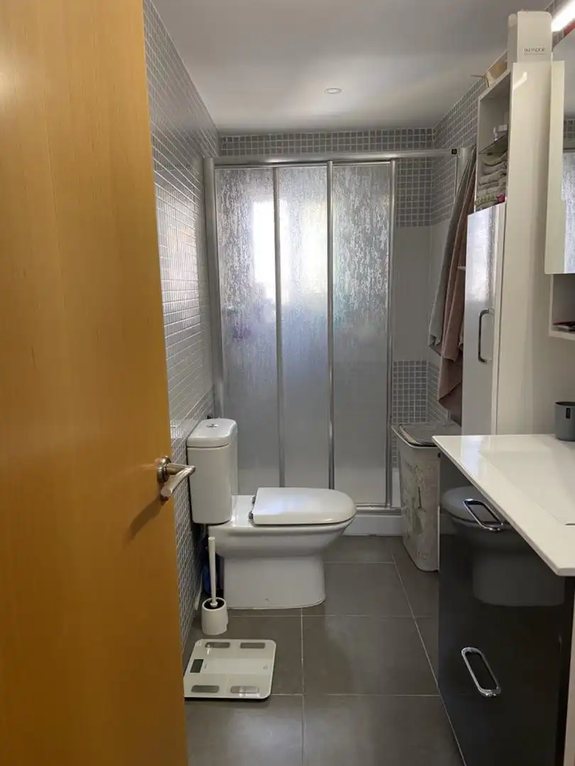 Piso en venta en Calle Cibeles, 1, Astilleros - La Paz - Loreto - El Corte Inglés Baño de Piso en venta en Cádiz con Aire acondicionado, Parquet y Amueblado