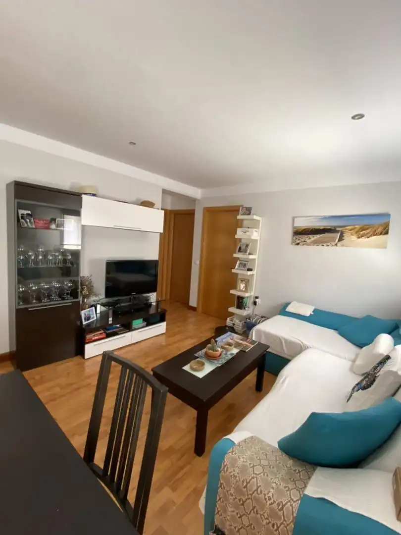 Piso en venta en Calle Cibeles, 1, Astilleros - La Paz - Loreto - El Corte Inglés Sala de estar de Piso en venta en Cádiz con Aire acondicionado, Parquet y Amueblado
