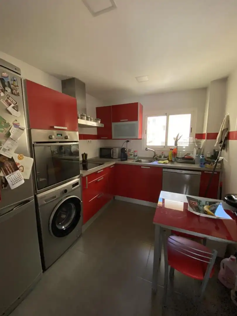 Piso en venta en Calle Cibeles, 1, Astilleros - La Paz - Loreto - El Corte Inglés Cocina de Piso en venta en Cádiz con Aire acondicionado, Parquet y Amueblado
