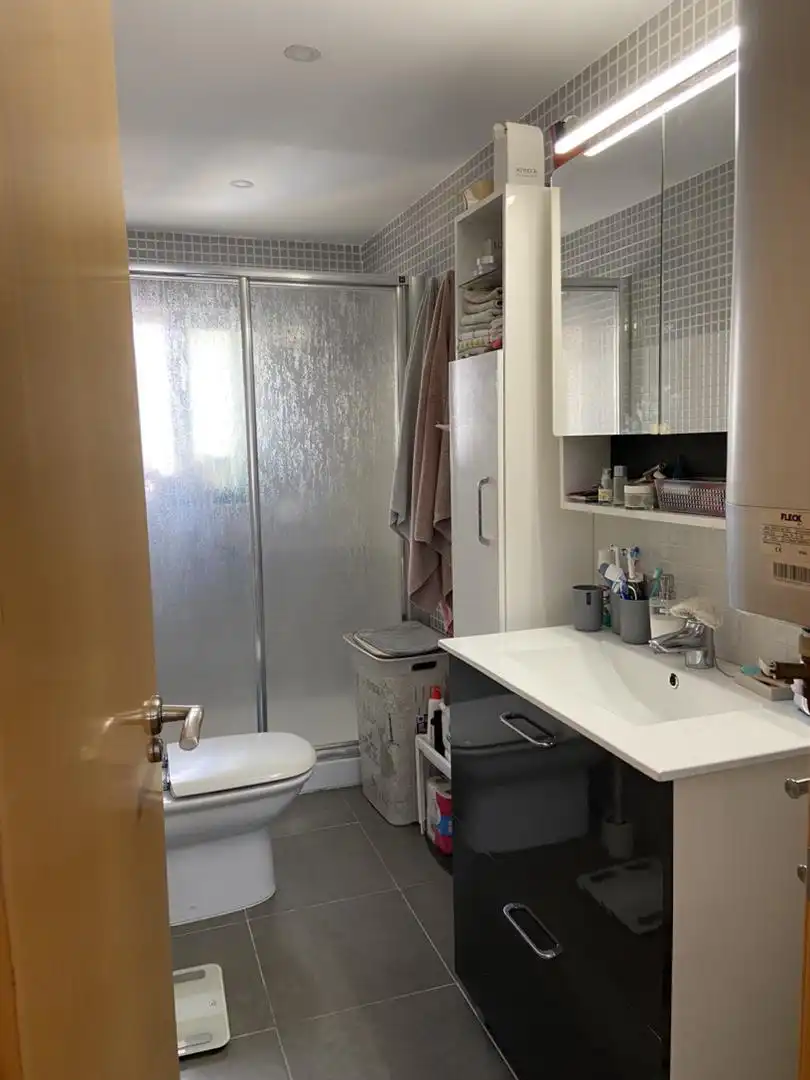Piso en venta en Calle Cibeles, 1, Astilleros - La Paz - Loreto - El Corte Inglés Baño de Piso en venta en Cádiz con Aire acondicionado, Parquet y Amueblado