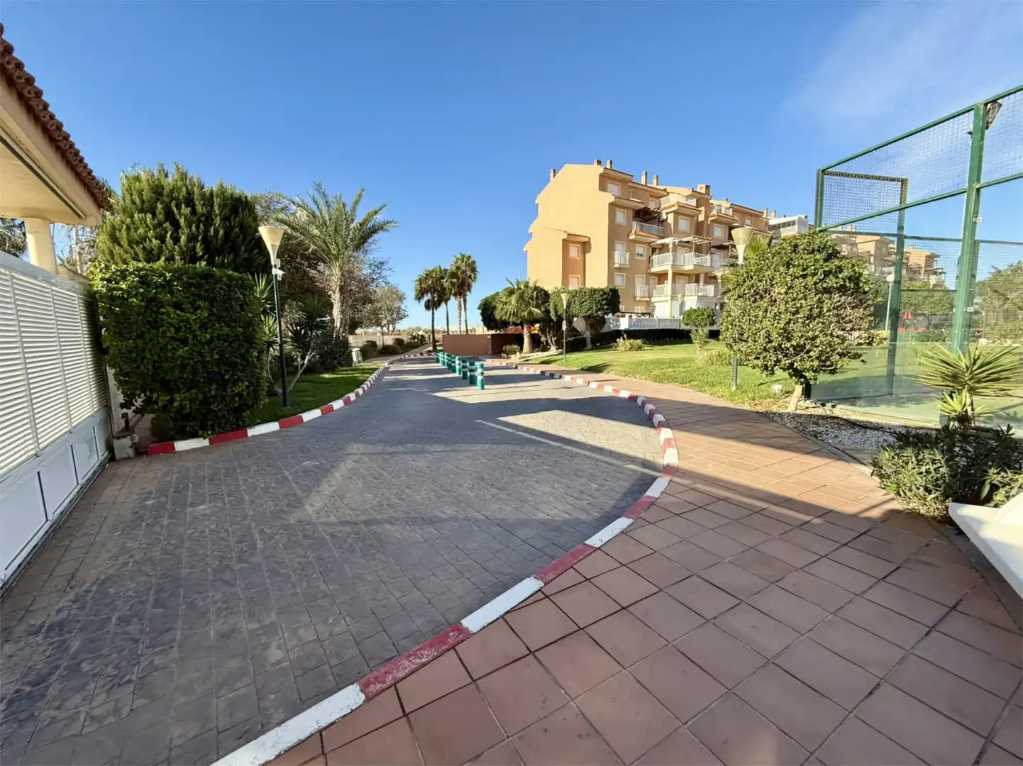 Piso en venta en Calle Salazón, 2, Almerimar Vista exterior de Piso en venta en El Ejido con Aire acondicionado, Calefacción y Terraza