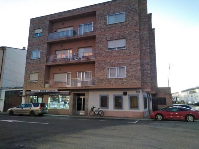 Piso en Venta en Calle San Roque, 77 en Vitigudino