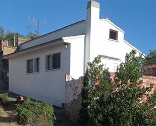 Vista exterior de Casa o xalet en venda en Clavijo amb Calefacció, Jardí privat i Terrassa