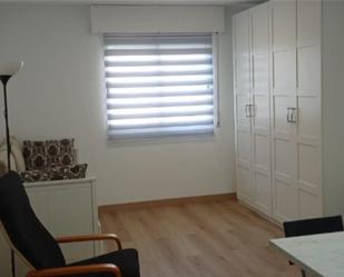 Bedroom of Flat to rent in Palencia Capital  with Heating, Parquet flooring and Furnished