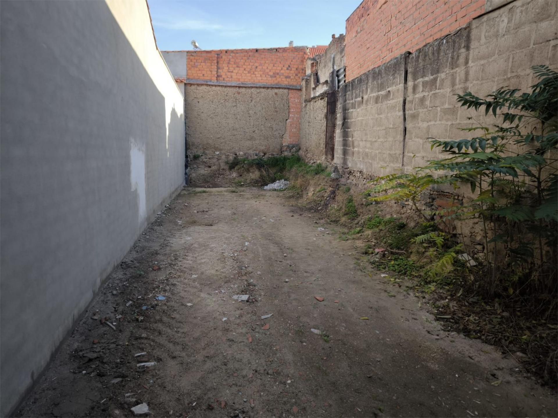 Exterior view of Land for sale in Villafranca de los Barros