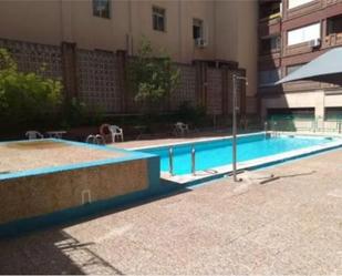 Piscina de Pis de lloguer en  Madrid Capital amb Aire condicionat, Calefacció i Terrassa