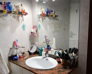 Bathroom of Flat for sale in Navalcarnero  with Air Conditioner and Terrace