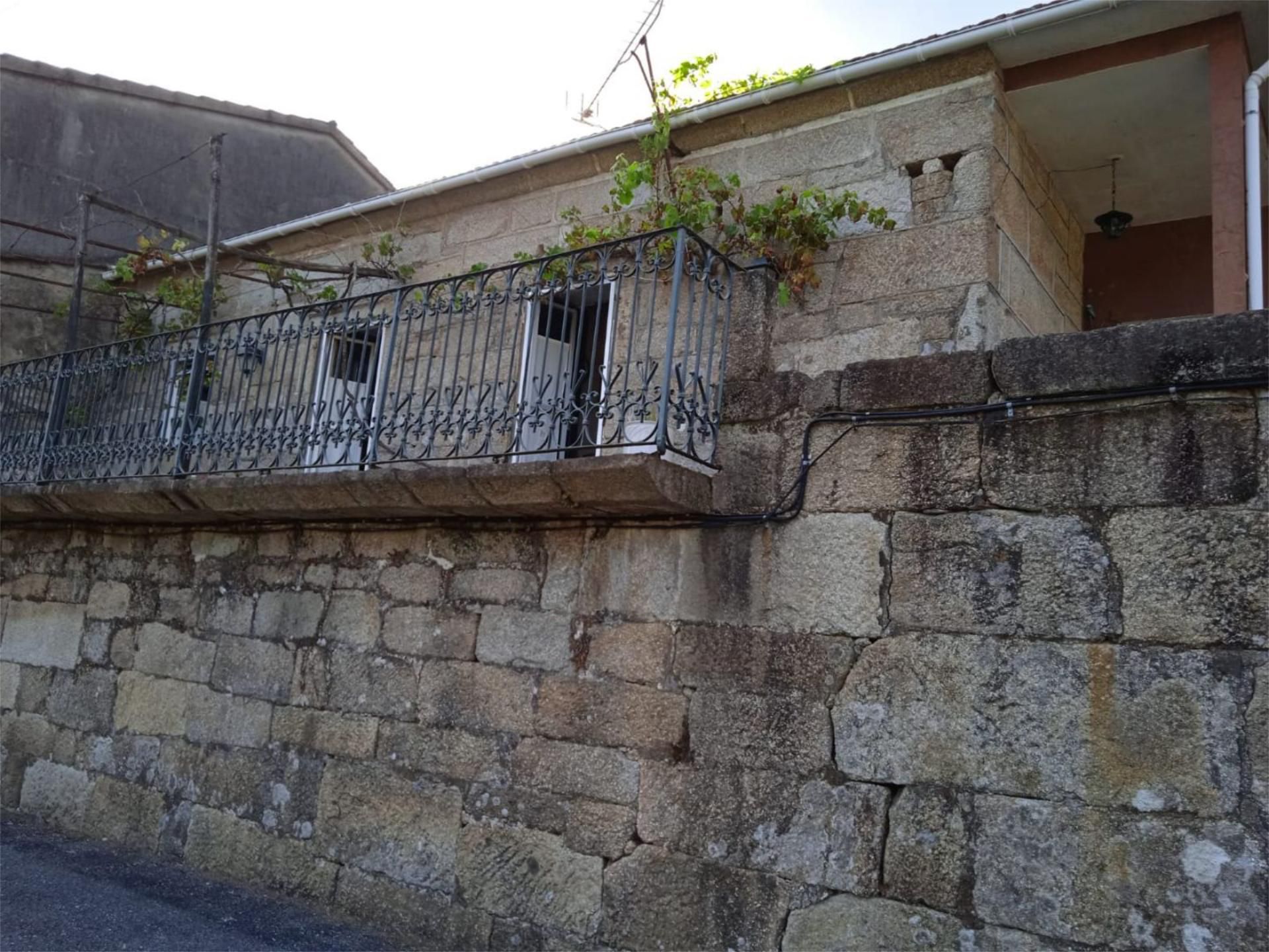 Terrassa de Casa adosada en venda en A Arnoia amb Jardí privat, Parquet i Terrassa