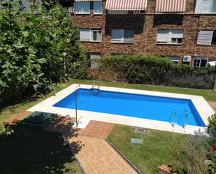 Piscina de Planta baixa en venda en Las Rozas de Madrid amb Aire condicionat, Terrassa i Piscina