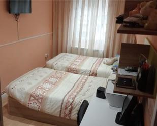 Bedroom of Flat for sale in  Zaragoza Capital  with Air Conditioner