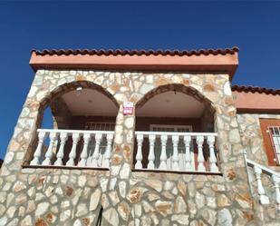 Vista exterior de Casa o xalet en venda en Mejorada del Campo amb Terrassa