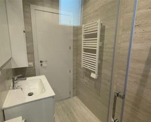 Bathroom of Flat to rent in Getafe  with Air Conditioner, Heating and Parquet flooring