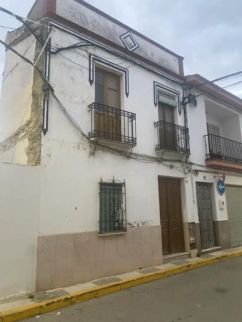 Casa adosada en venta en Calle Alcalde Antonio Rueda, 31, Los Corrales Vista exterior de Casa adosada en venta en Los Corrales