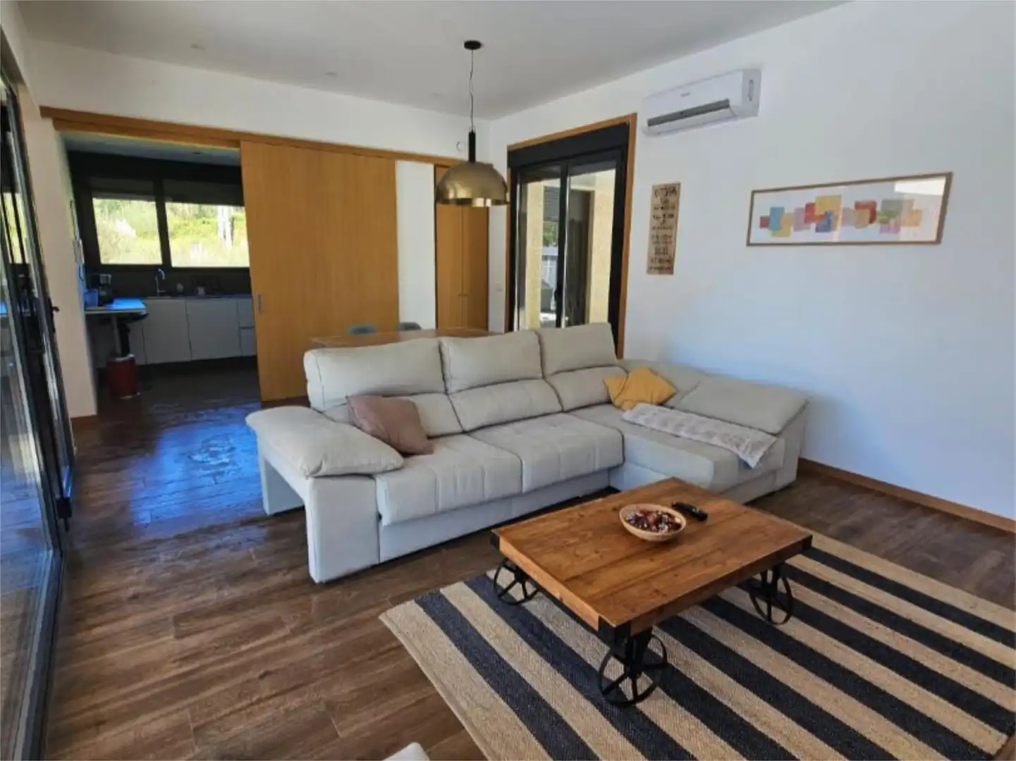 Casa o xalet en venda a Praza do Seixo, 10, Tomiño Sala d'estar de Casa o xalet en venda en Tomiño amb Aire condicionat, Calefacció i Jardí privat