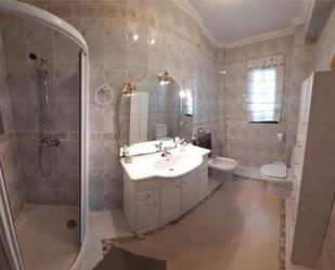 Bathroom of Apartment to rent in Gerena