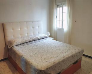 Bedroom of Flat to rent in Montequinto