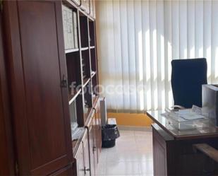 Office to rent in Ribeira