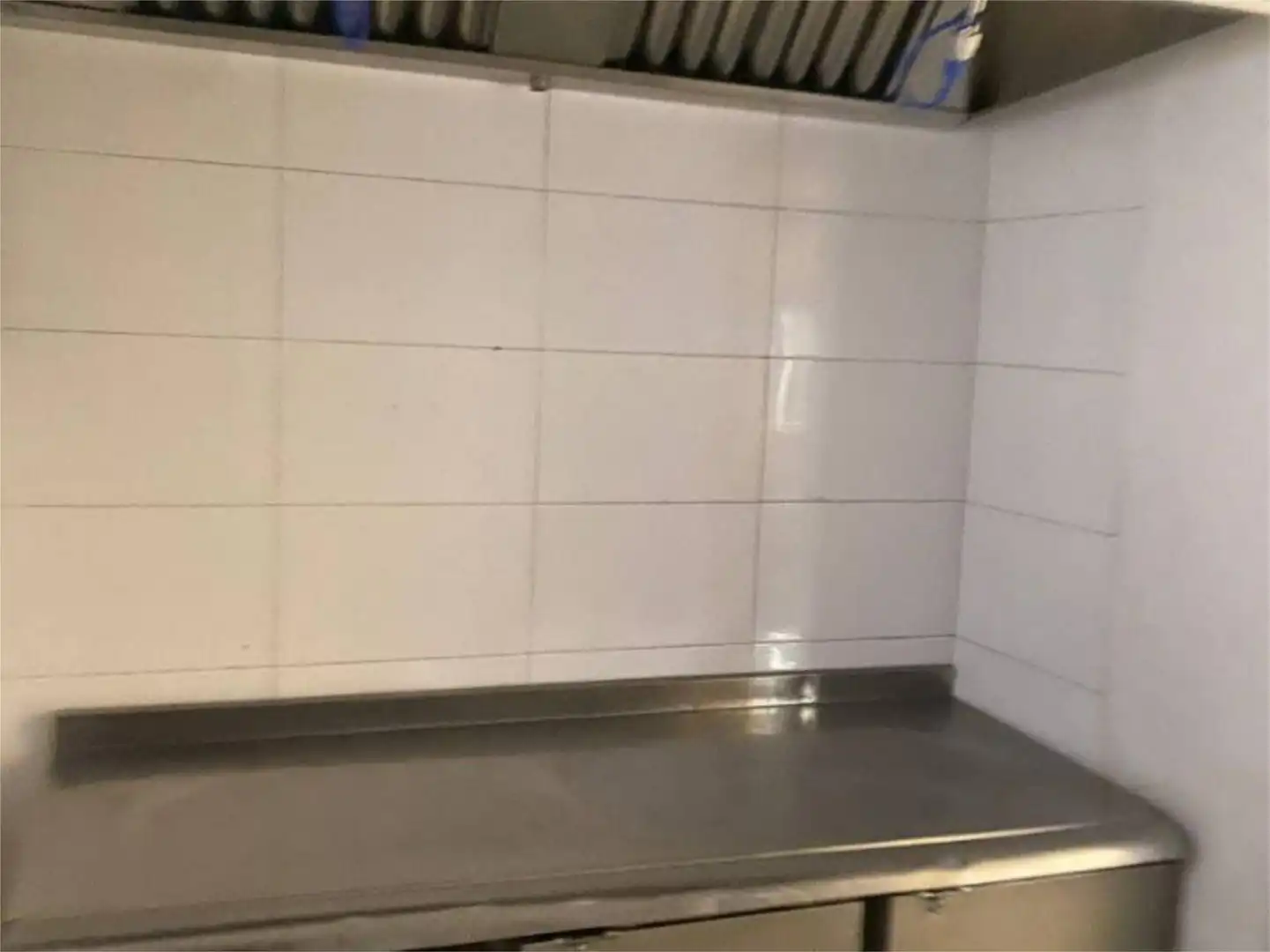 Local de lloguer a Camí de Son Rapinya, 49, Los Almendros - Son Rapinya Cuina de Local de lloguer en Palma de Mallorca