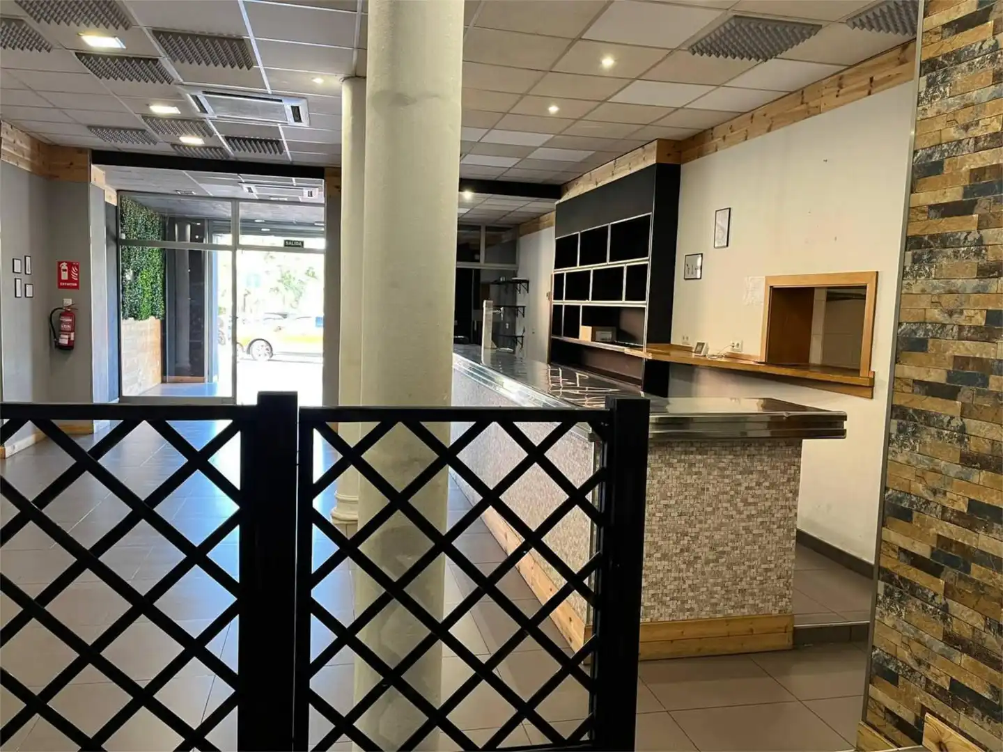 Local de lloguer a Camí de Son Rapinya, 49, Los Almendros - Son Rapinya Local de lloguer en Palma de Mallorca