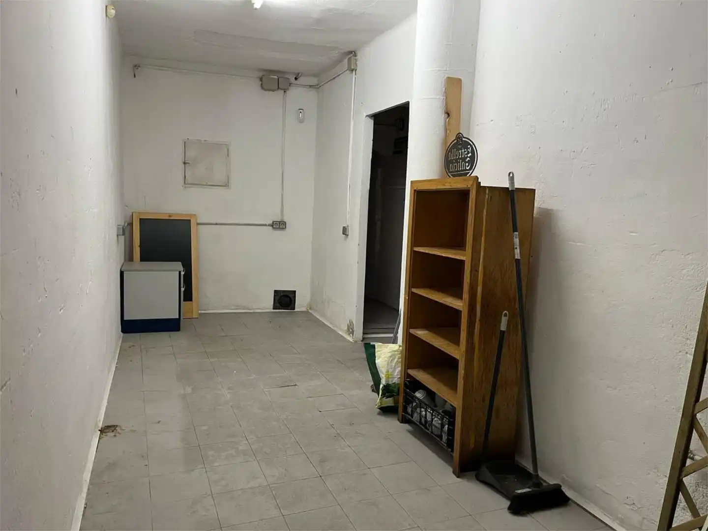 Local de lloguer a Camí de Son Rapinya, 49, Los Almendros - Son Rapinya Local de lloguer en Palma de Mallorca