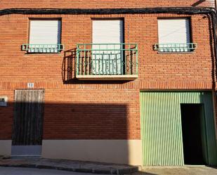 Exterior view of Single-family semi-detached for sale in Siete Iglesias de Trabancos  with Private garden, Terrace and Balcony