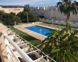 Piscina de Pis de lloguer en El Campello amb Jardí privat, Terrassa i Piscina