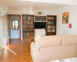 Study to rent in Avenida Terramar Alto, 14, Solymar