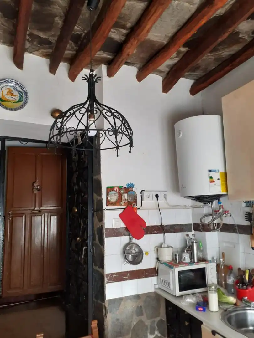 Casa adosada en venda a Calle Carlos Mendoza, 64, Ohanes Cuina de Casa adosada en venda en Ohanes amb Calefacció, Terrassa i Moblat