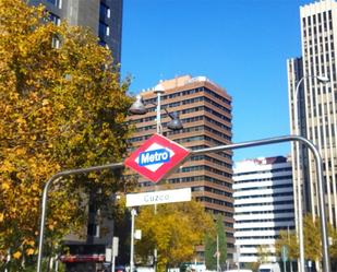 Vista exterior de Pis en venda en  Madrid Capital amb Calefacció, Parquet i Terrassa