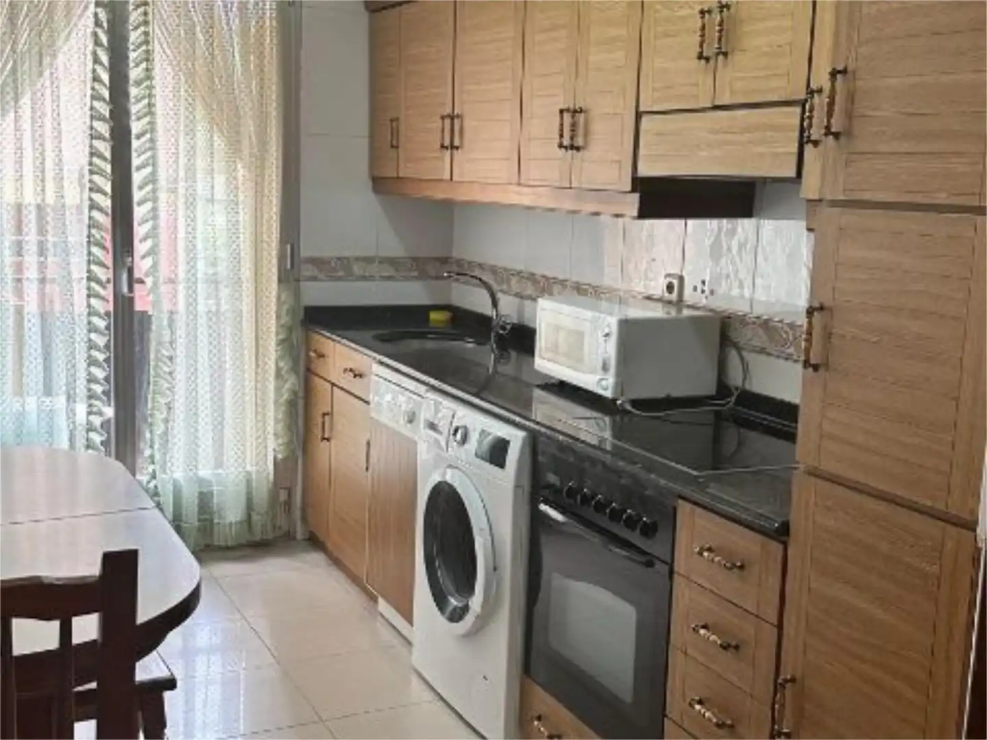 Cocina de Piso en venta en Albelda de Iregua con Calefacción, Amueblado y Balcón